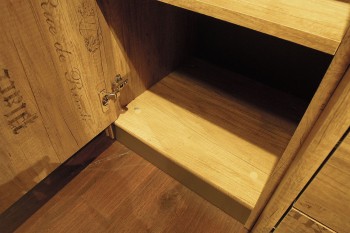 Шкаф для белья «Пилигрим» (Дуб Каньон светлый, Фон серый) в Уяре - uyar.mebel54.com | фото