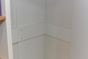 Шкаф угловой «Оксфорд» (Ривьера/Белый с рисунком) в Уяре - uyar.mebel54.com | фото